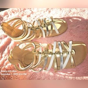 Tucker & Tate girls silver/gold sandals Size 4